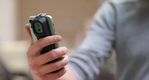 FLIR ONE Edge Pro手机红外热像仪采用分离式设计